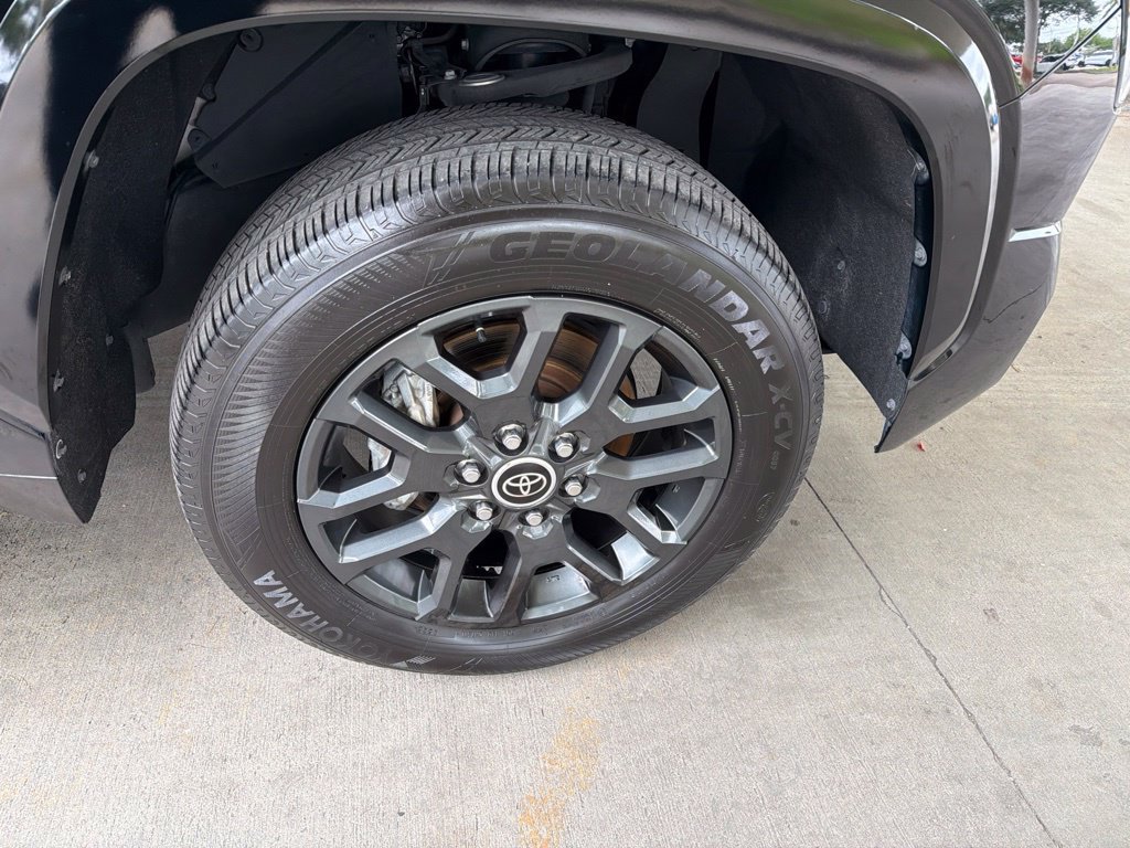 Used 2022 Toyota Tundra Platinum AWD/4WD image 22