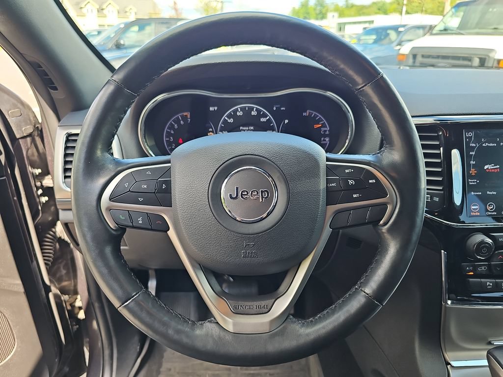 Used 2020 Jeep Grand Cherokee Laredo w/ Quick Order Package 2BN North AWD/4WD image 17