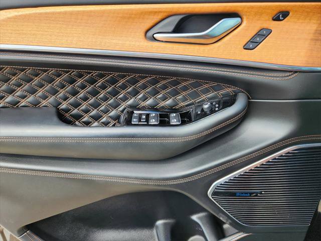 Certified 2023 Jeep Grand Cherokee Summit image 23