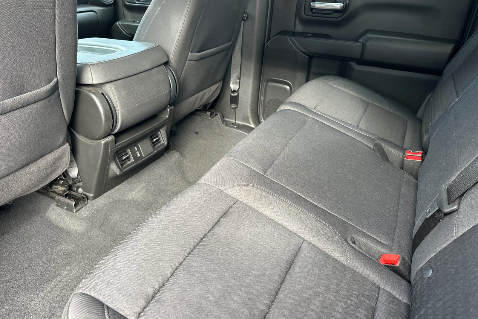 Used 2025 Chevrolet Silverado 1500 Custom Trail Boss w/ Dark Appearance Package image 12