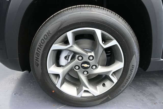 New 2026 Chevrolet Trax LT w/ LT Convenience Package FWD image 17