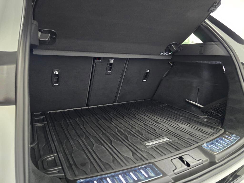 Used 2023 Land Rover Range Rover Evoque S image 20