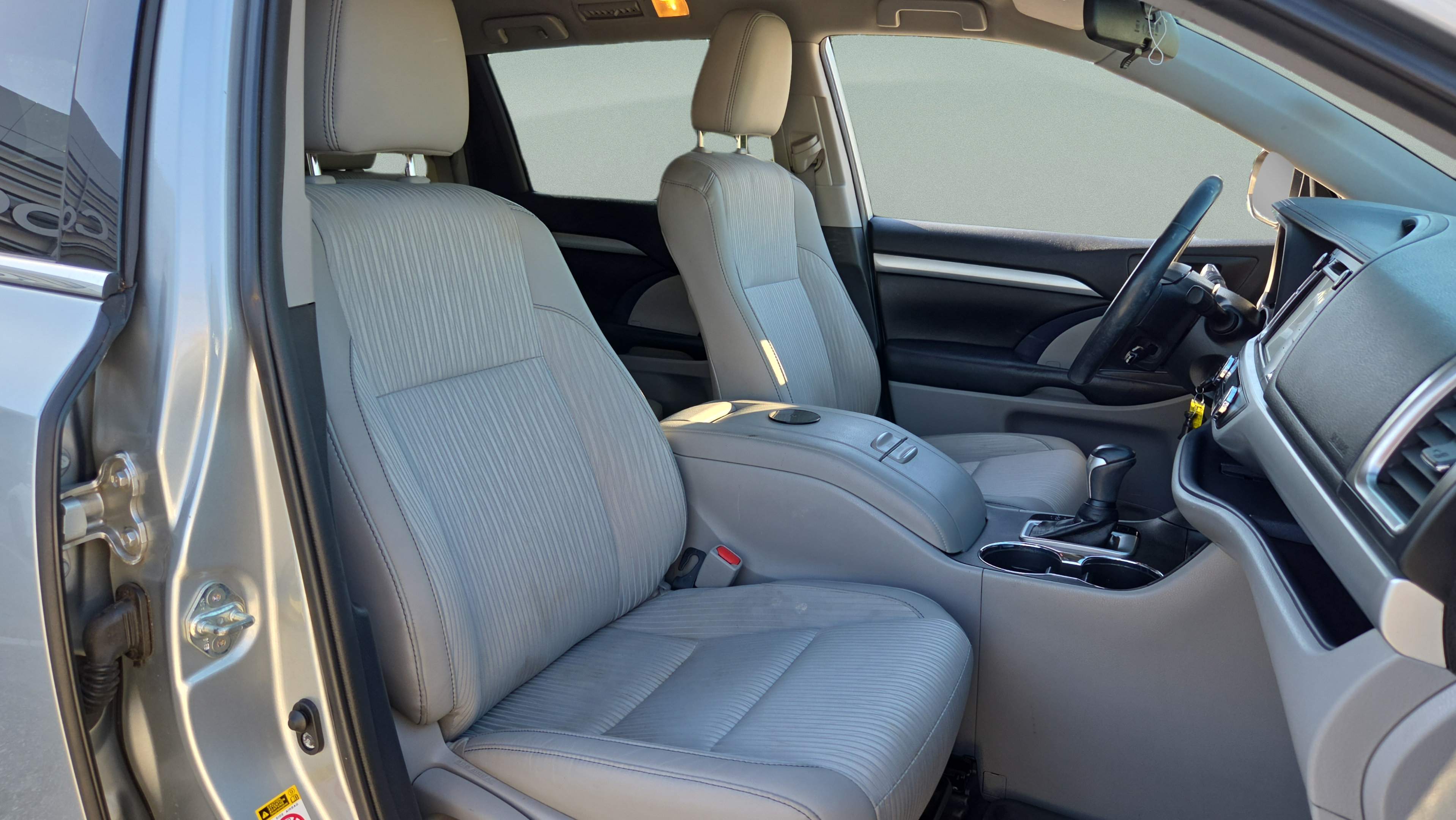 Used 2019 Toyota Highlander Plus FWD image 15