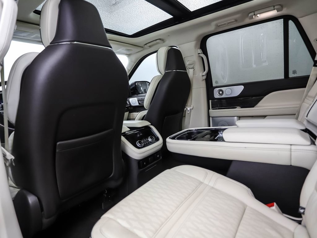 Used 2021 Lincoln Navigator Black Label image 21