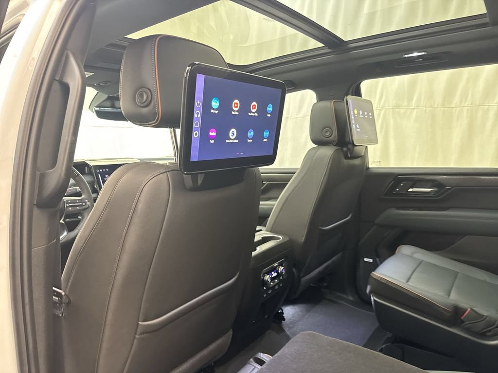 Used 2025 GMC Yukon AT4 w/ AT4 Premium Plus Package AWD/4WD image 26