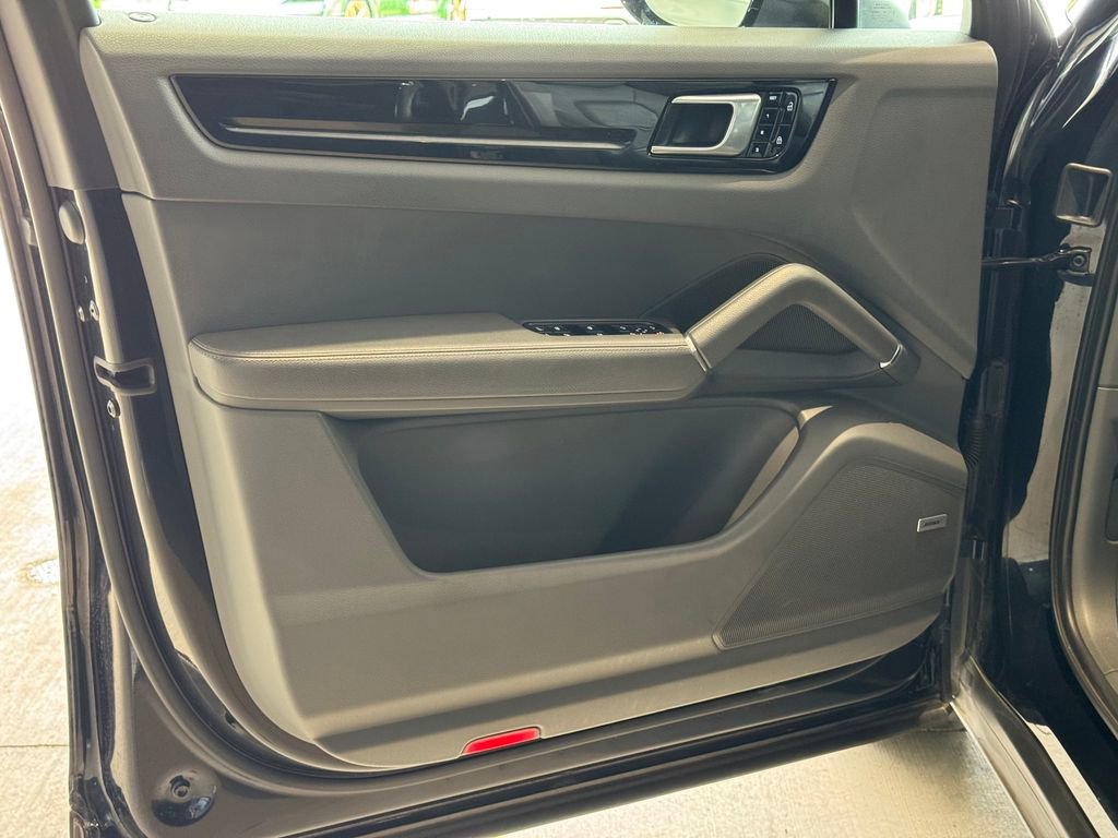 Certified 2019 Porsche Cayenne AWD/4WD image 29