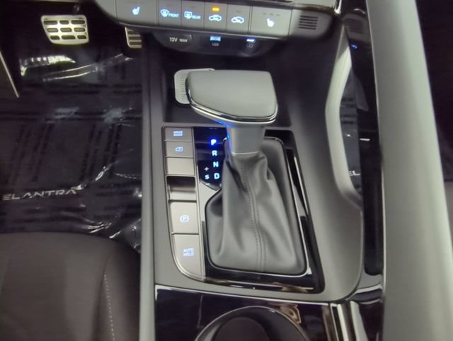 New 2026 Hyundai Elantra SEL Sport Premium FWD image 28