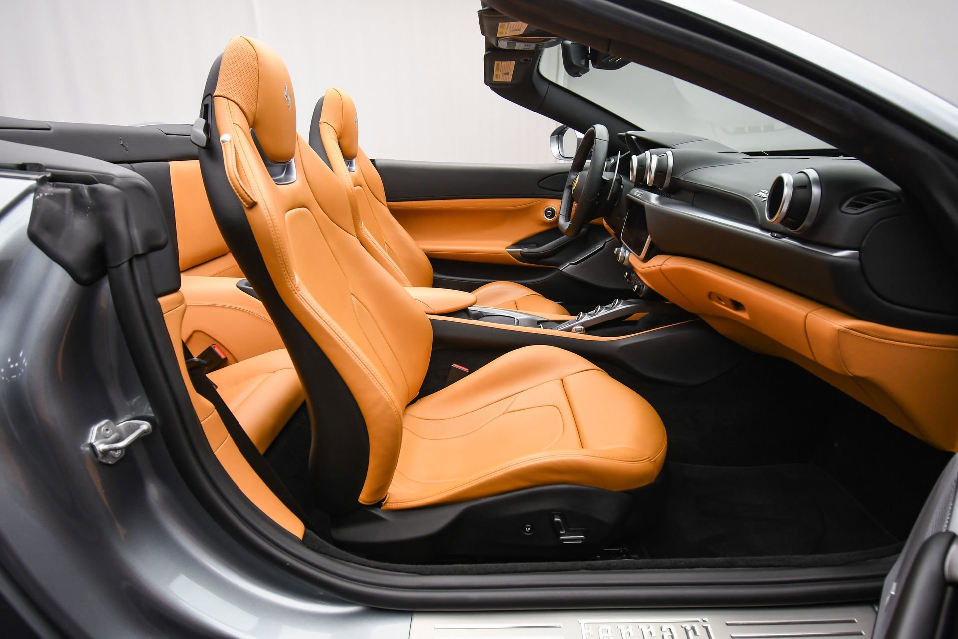 Used 2019 Ferrari Portofino image 54