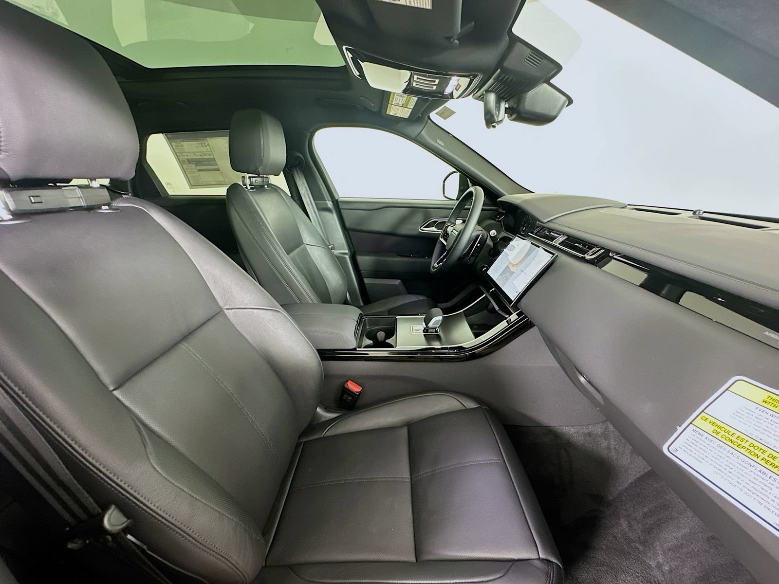 New 2026 Land Rover Range Rover Velar Dynamic SE AWD/4WD image 47