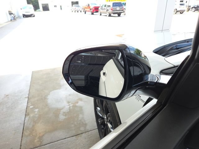 Used 2024 Buick Envista Sport Touring w/ Convenience I Package FWD image 39