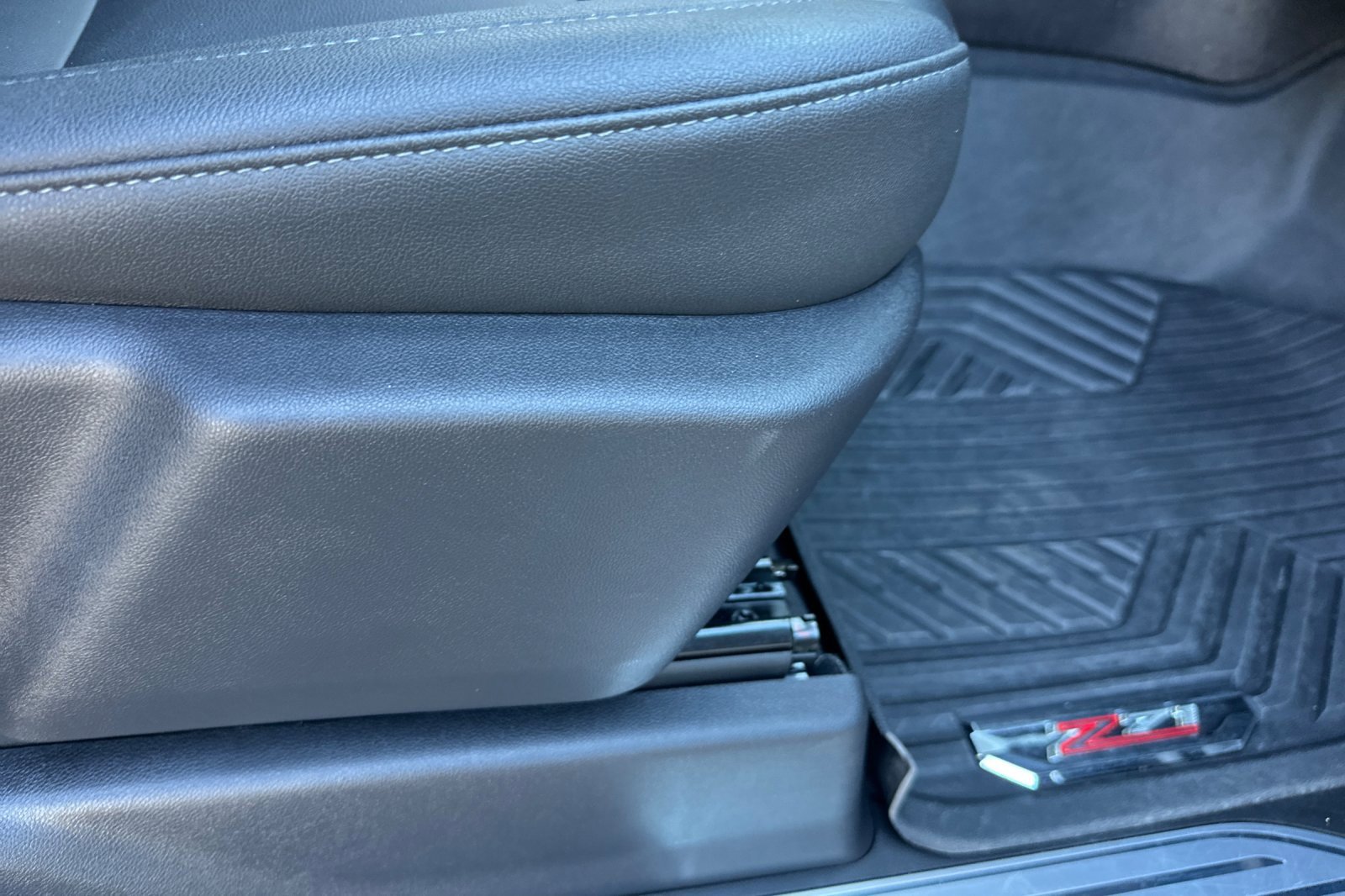 Used 2024 Chevrolet Silverado 1500 LT Trail Boss w/ LT Trail Boss Premium Package image 22