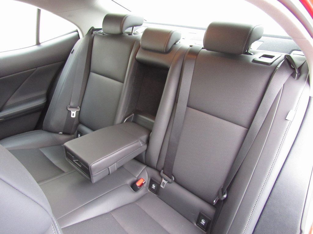 Used 2016 Lexus IS 300 AWD image 15