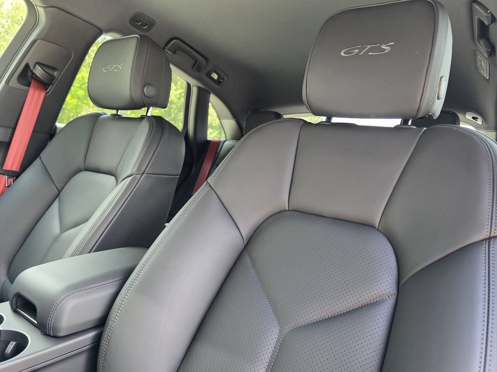 New 2026 Porsche Macan GTS AWD/4WD image 5
