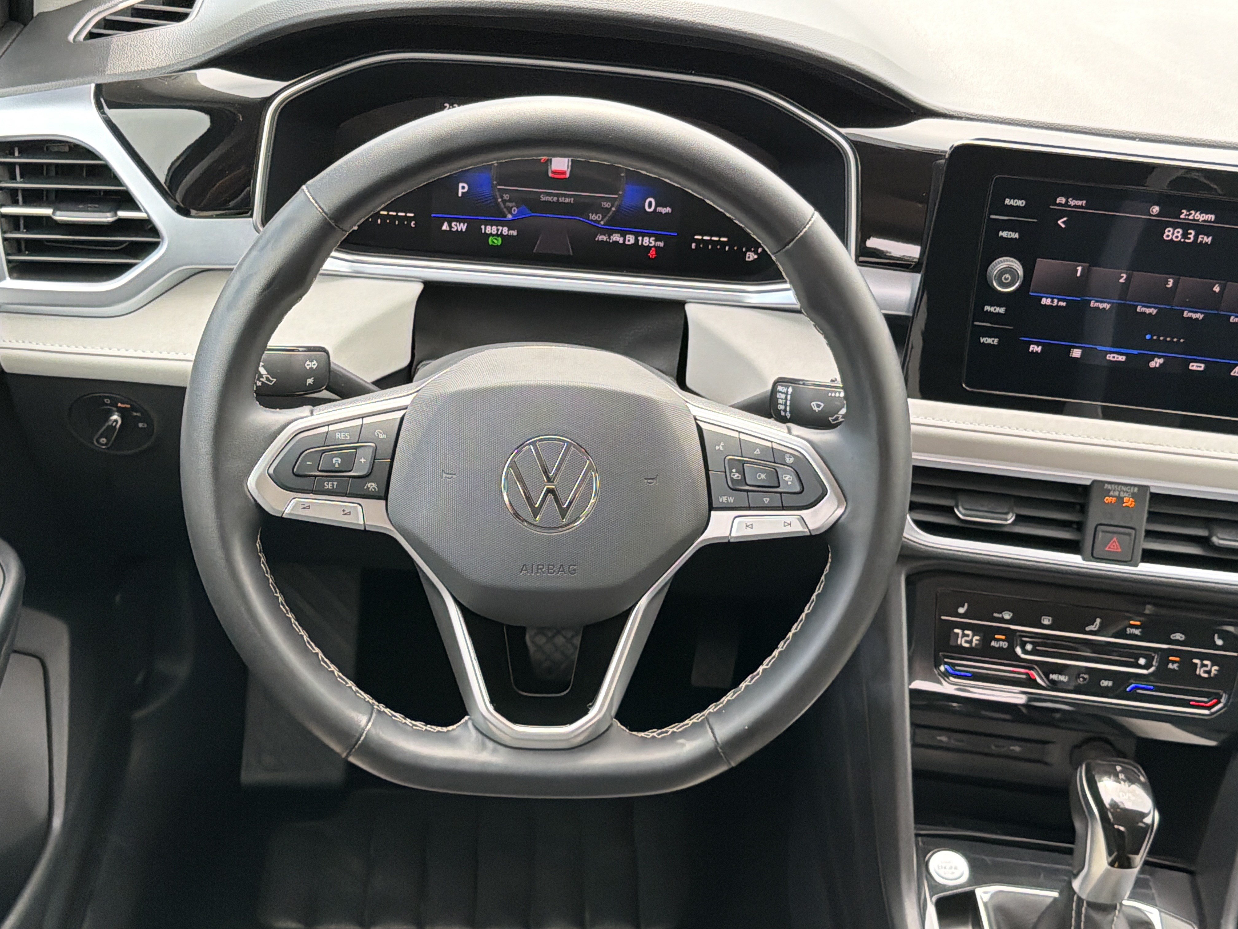 Used 2025 Volkswagen Taos SE AWD/4WD image 24