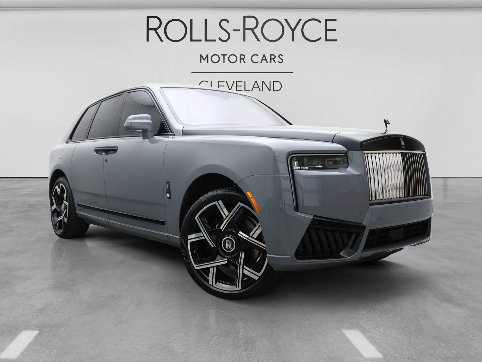 Certified 2025 Rolls-Royce Cullinan Black Badge AWD/4WD image 1