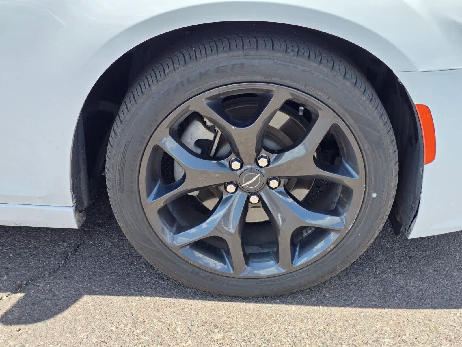 Used 2021 Chrysler 300 S w/ S Model Appearance Package RWD image 9