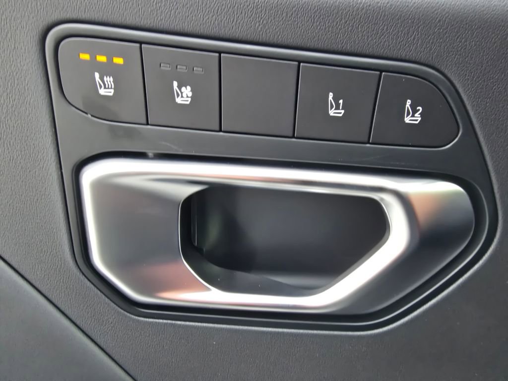 New 2025 Kia K4 GT-Line w/ GT-Line Premium Package image 6