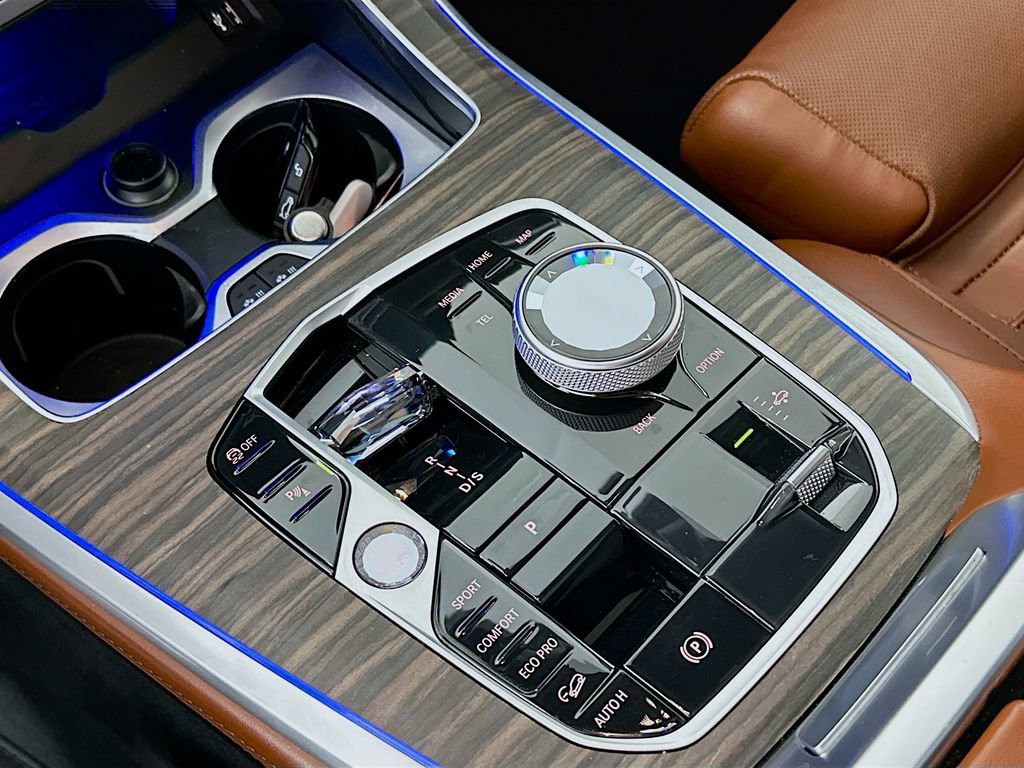 Used 2024 BMW X7 M60i image 22