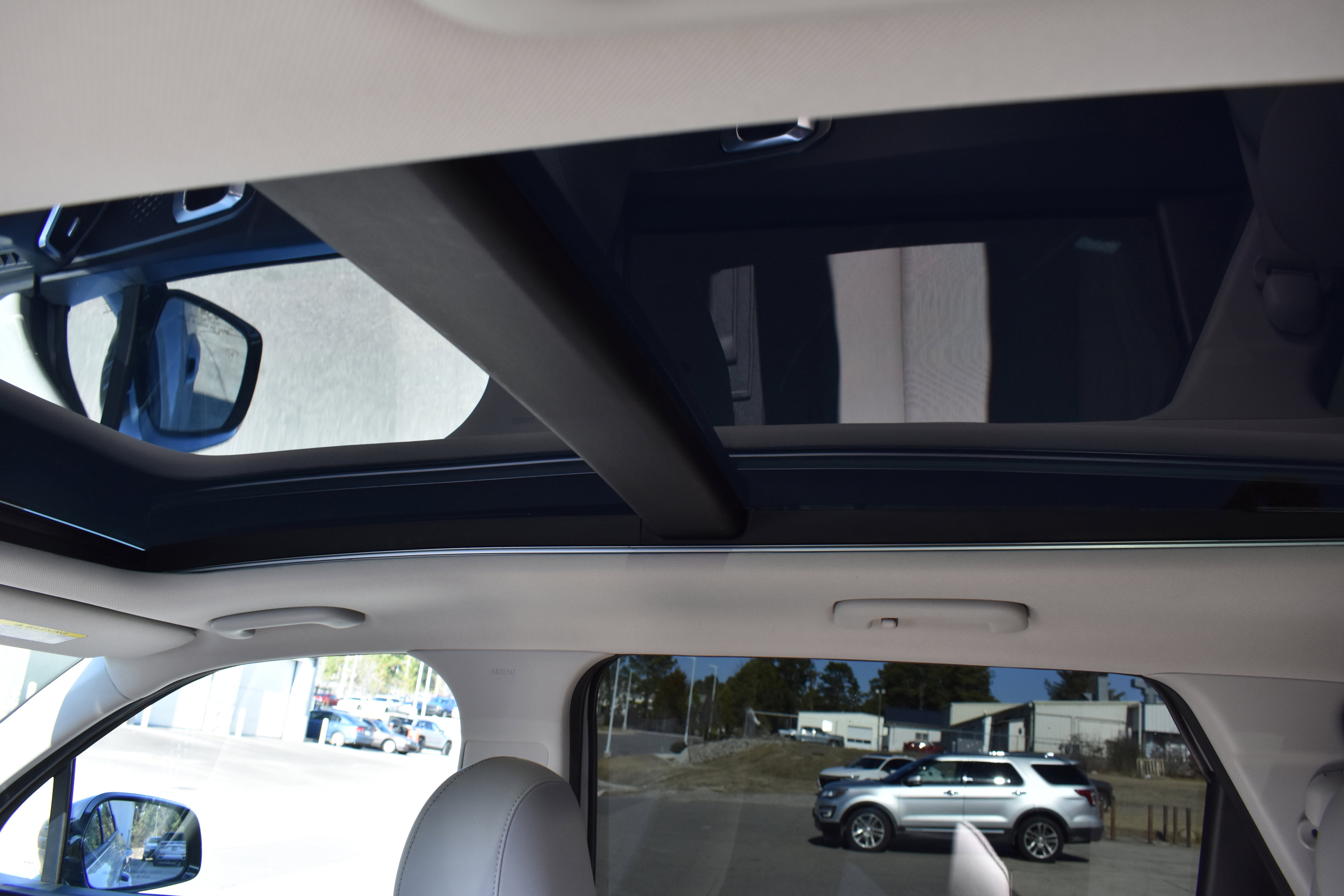 Used 2023 Kia Sorento SX image 31