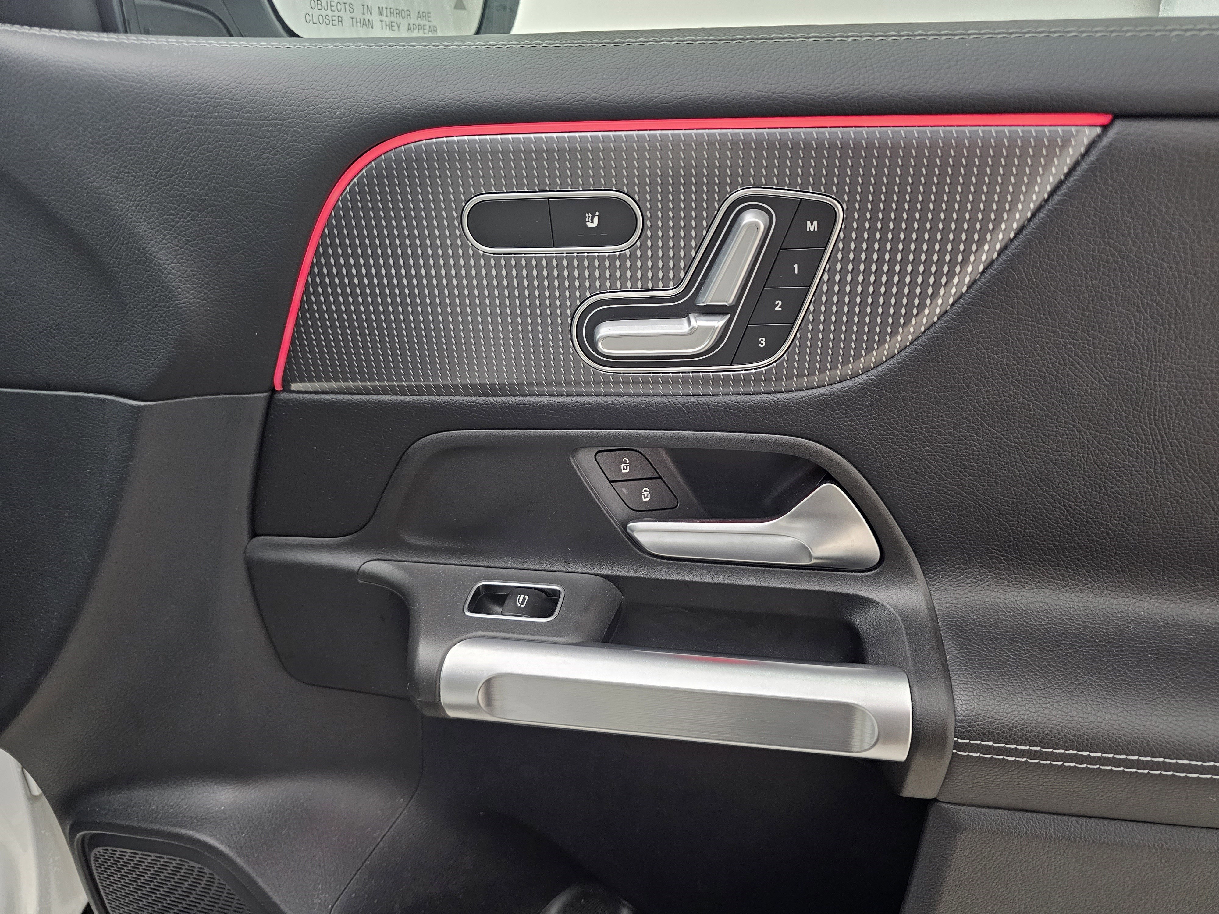 Certified 2022 Mercedes-Benz GLB 250 4MATIC image 15