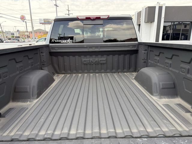 Used 2025 GMC Sierra 1500 AT4 w/ AT4 Premium Package AWD/4WD image 10