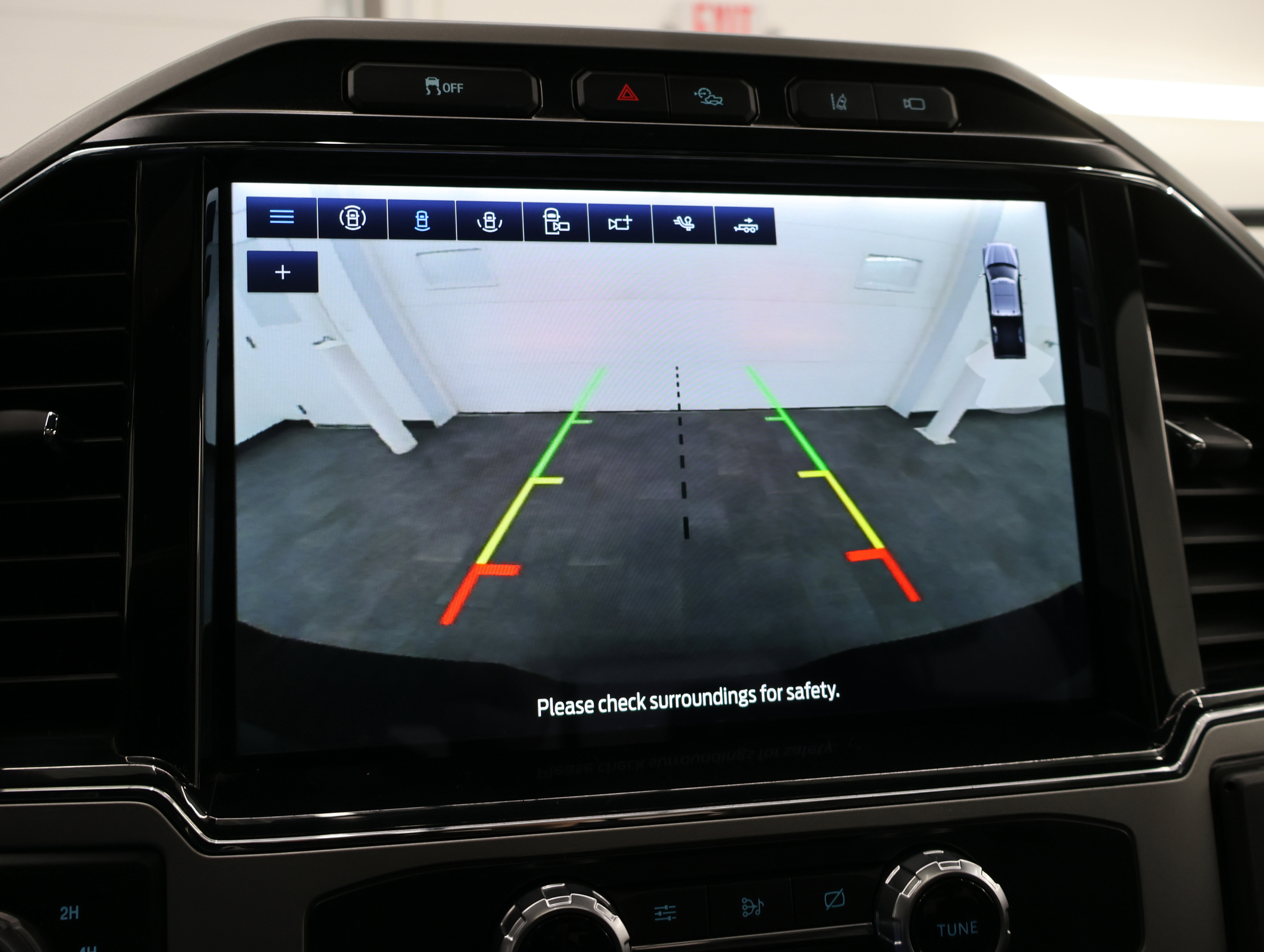 Used 2022 Ford F250 Lariat w/ Tremor Off-Road Package image 19