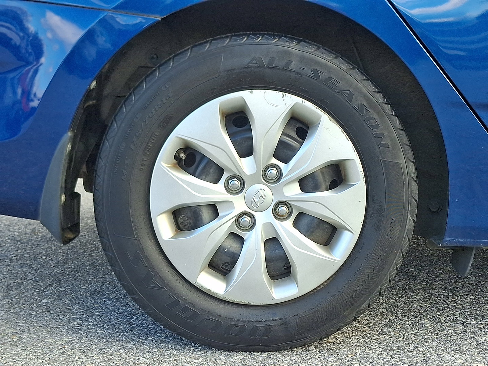 Used 2015 Hyundai Accent GLS w/ Option Group 02 image 9