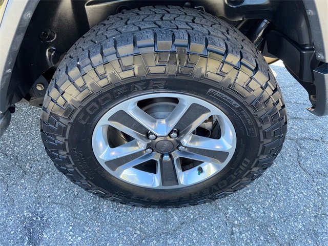 Used 2020 Jeep Wrangler Unlimited Sahara image 13