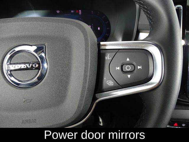 Used 2025 Volvo XC40 B5 Core AWD/4WD image 27