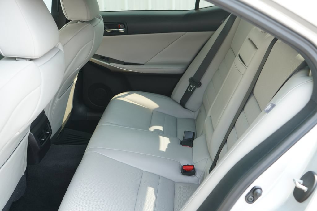 Used 2016 Lexus IS 300 AWD w/ F Sport Package image 27