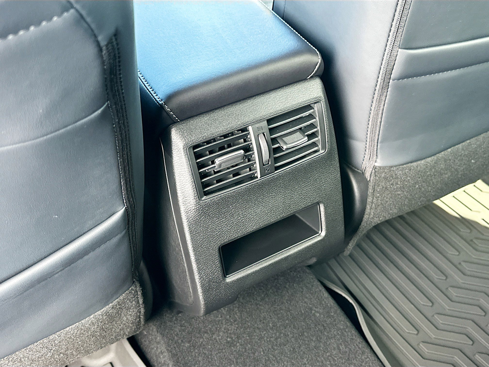 New 2025 Mitsubishi Outlander Trail Edition image 19