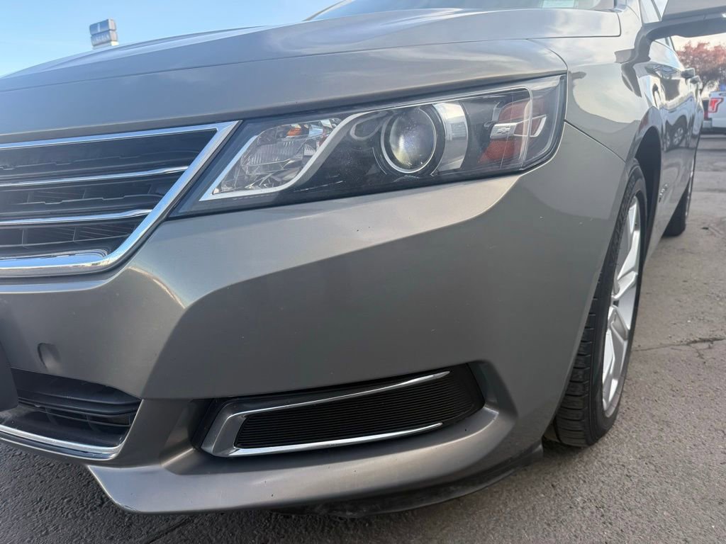 Used 2017 Chevrolet Impala LT FWD image 11