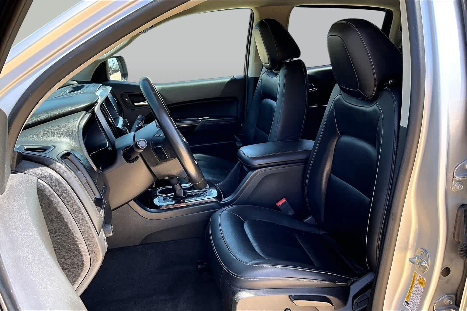 Used 2016 GMC Canyon SLT w/ Driver Alert Package RWD image 8