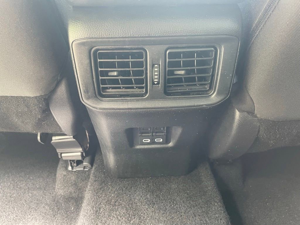 Used 2024 Toyota RAV4 XLE FWD image 19