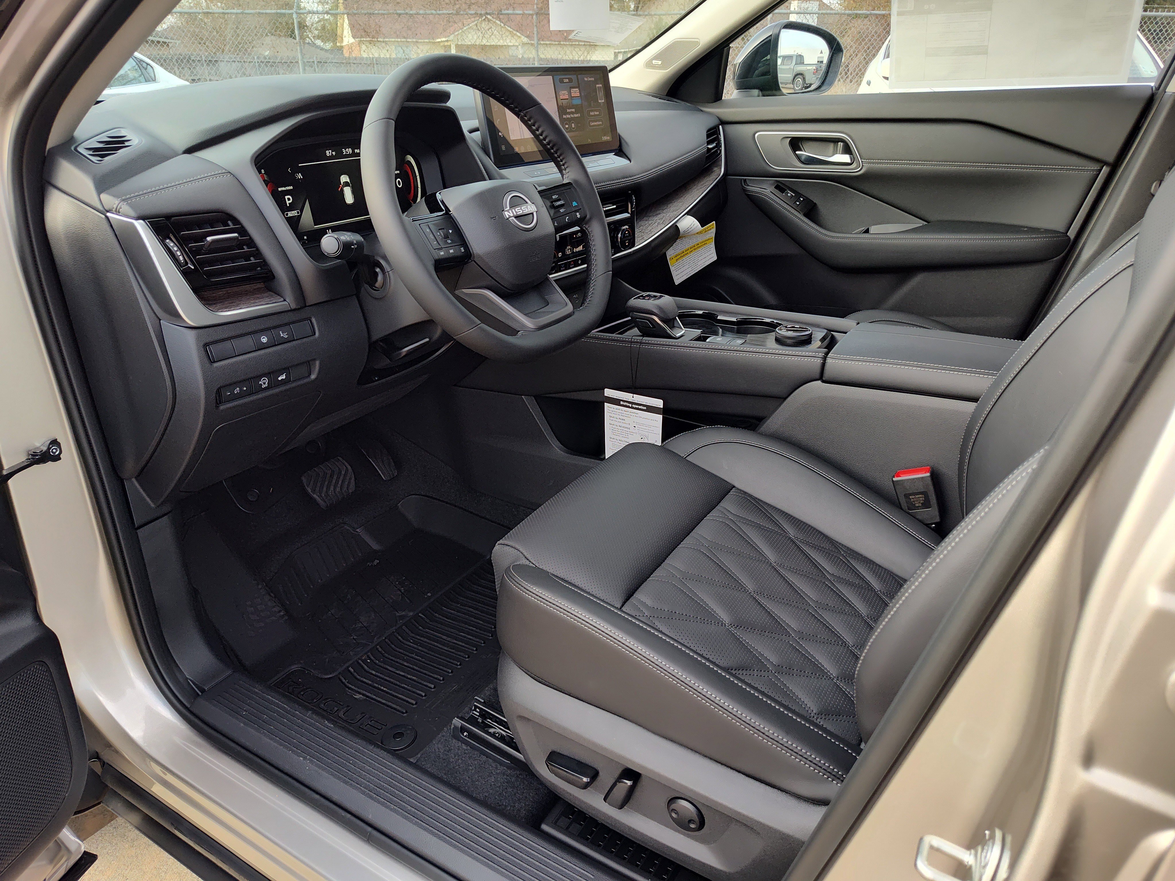 New 2026 Nissan Rogue Platinum w/ Tech Package image 3