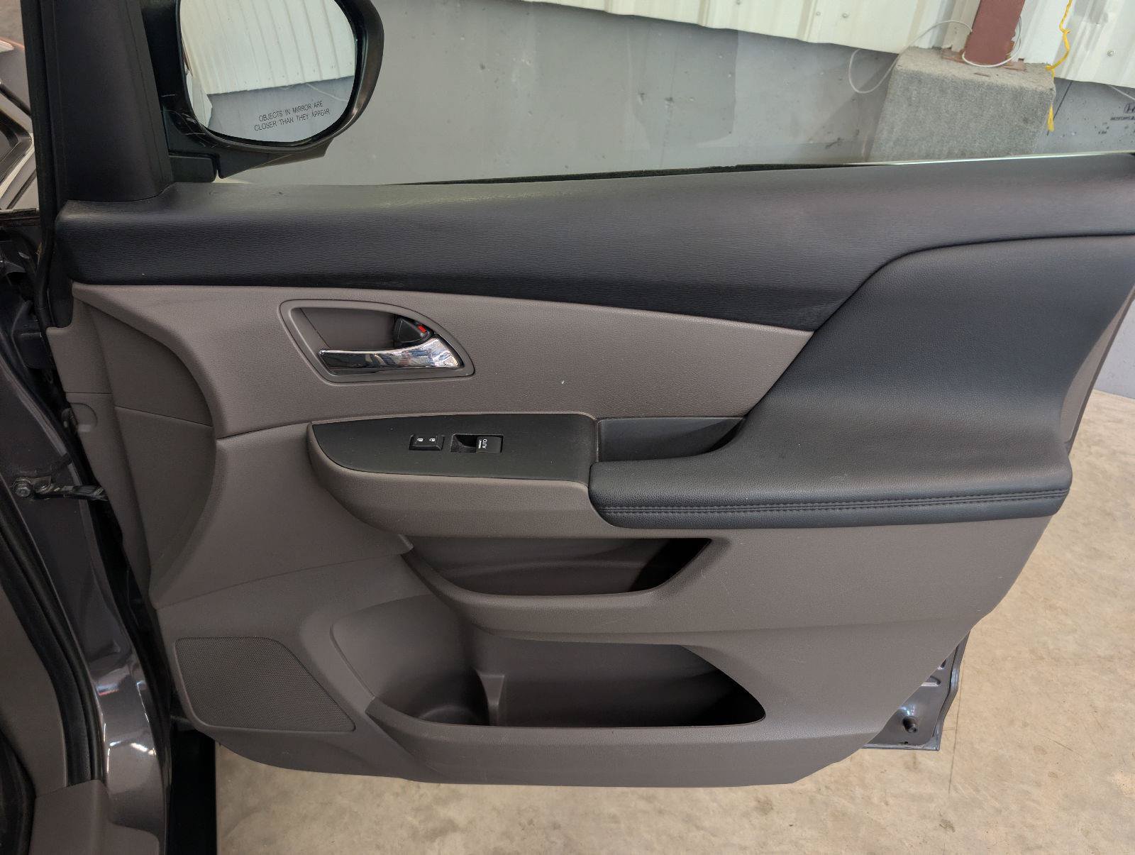 Used 2015 Honda Odyssey EX-L image 30