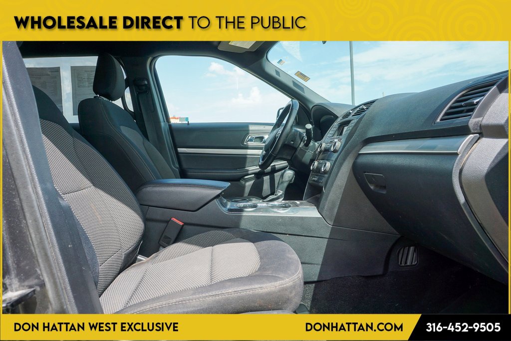 Used 2019 Ford Explorer XLT image 25