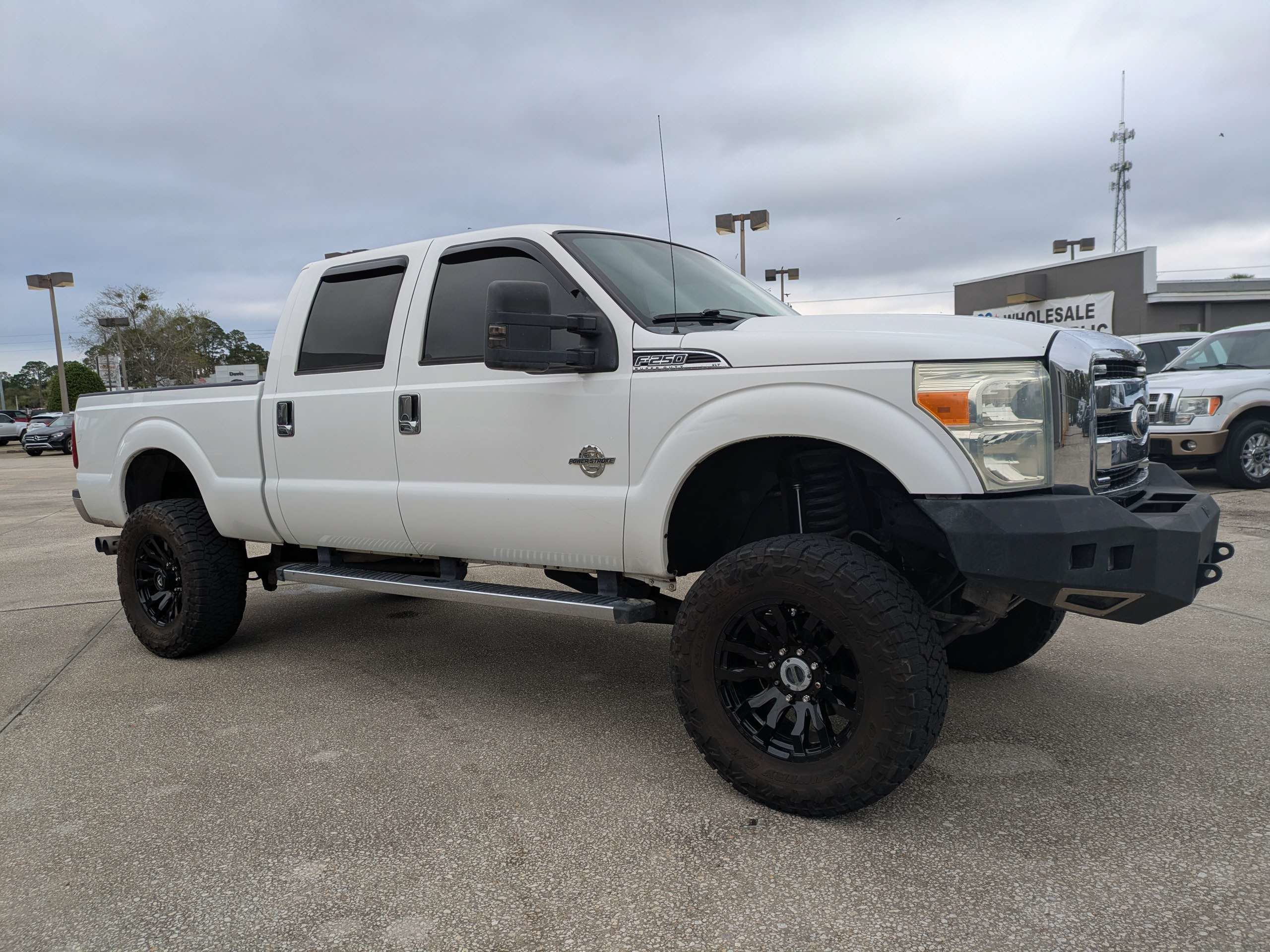 Used 2011 Ford F250 XLT AWD/4WD image 2