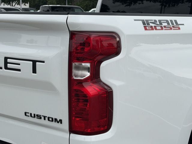 Used 2024 Chevrolet Silverado 1500 Custom Trail Boss w/ LPO, Dark Essentials Package AWD/4WD image 7