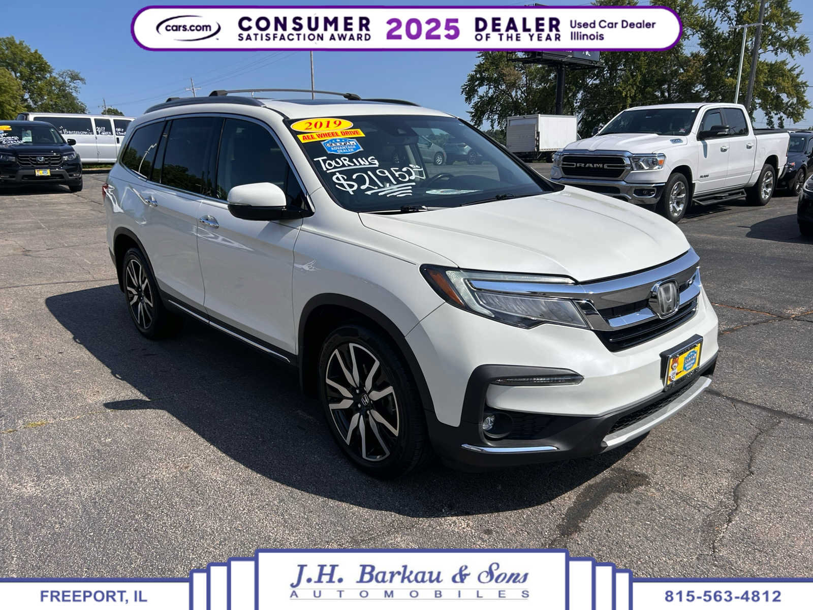 Used 2019 Honda Pilot Touring image 1
