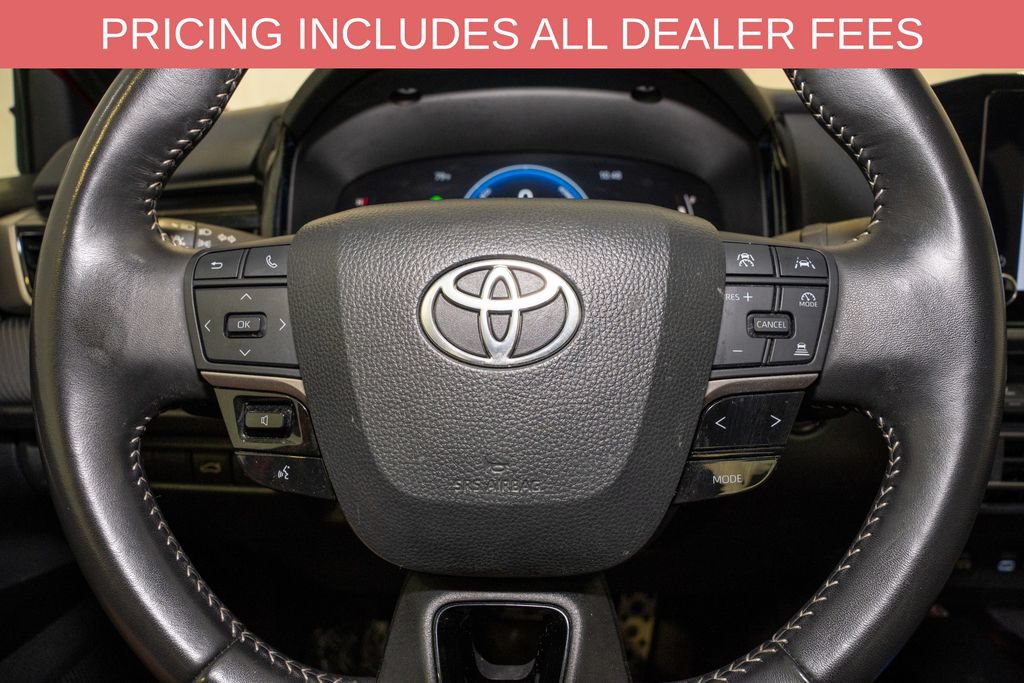 Used 2025 Toyota Camry SE FWD image 17