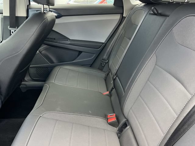 Used 2024 Volkswagen Taos SE AWD/4WD image 25
