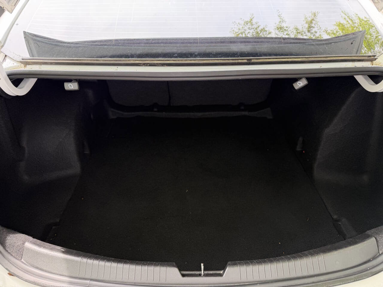 Used 2018 Chevrolet Malibu LT image 18