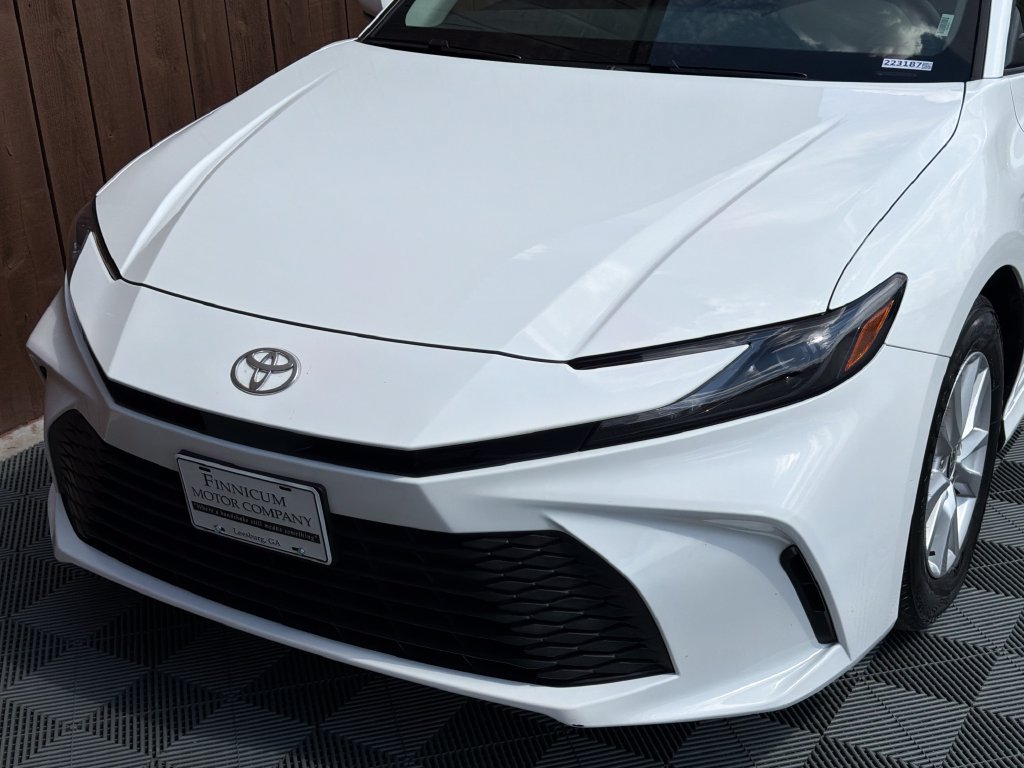 Used 2026 Toyota Camry LE FWD image 19