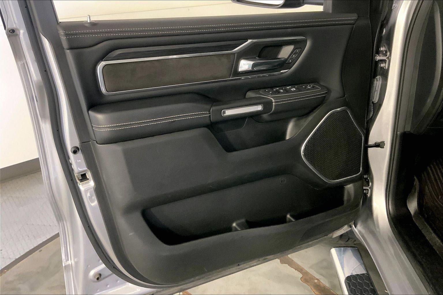 Used 2023 RAM 1500 Laramie AWD/4WD image 24