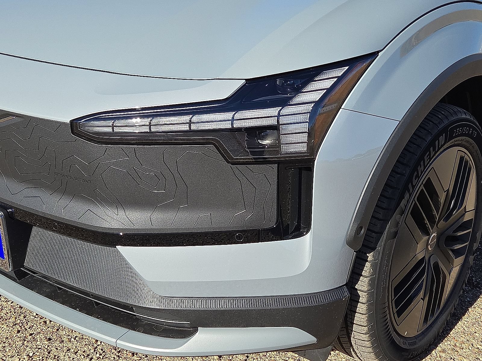 New 2026 Volvo EX30 Cross Country Ultra w/ Protection Package Premier AWD/4WD image 9