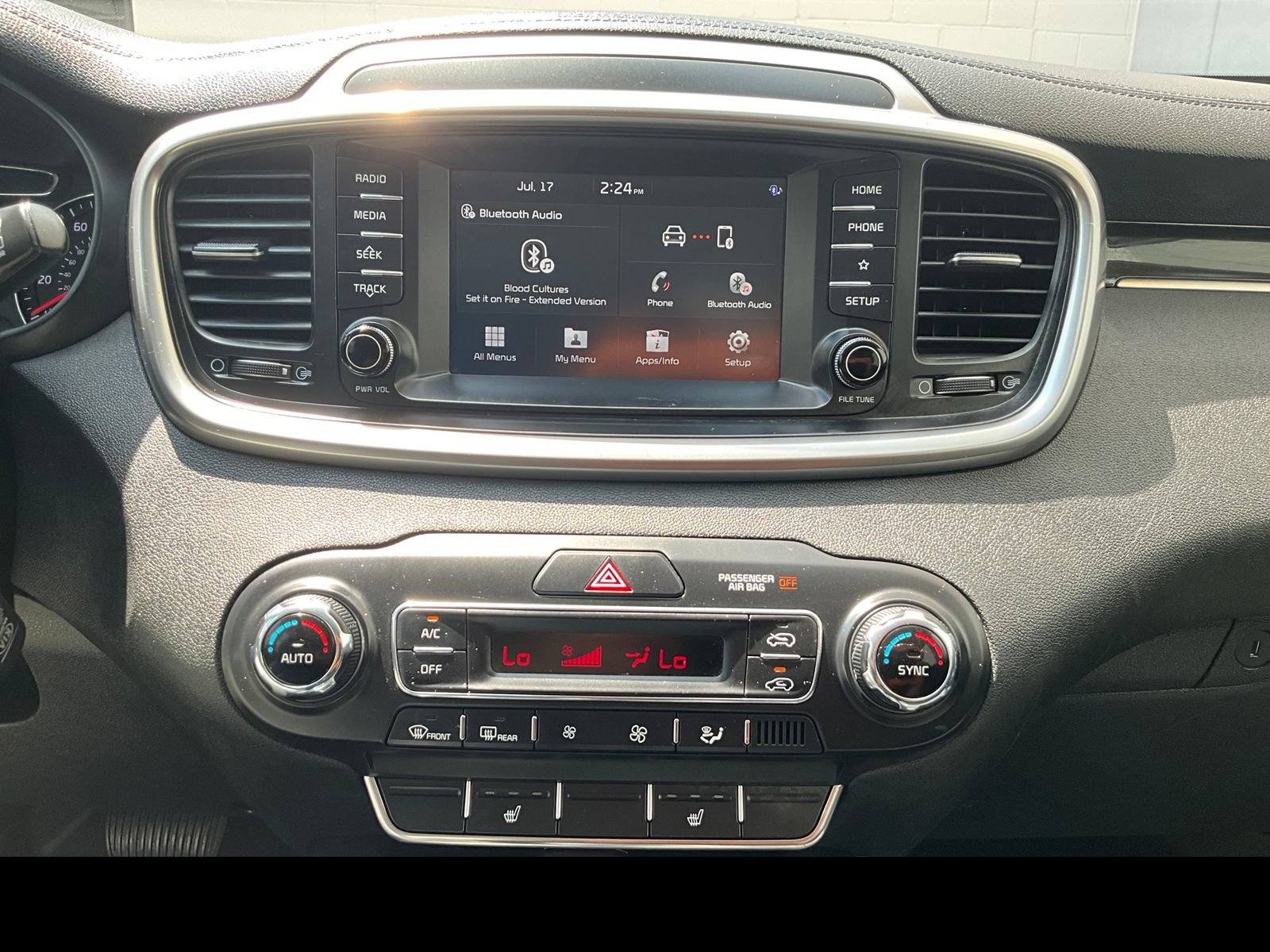 Used 2020 Kia Sorento LX w/ LX I4 Convenience Package AWD/4WD image 5