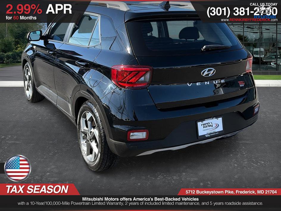 Used 2022 Hyundai Venue SEL image 5