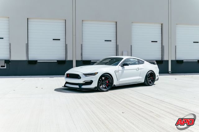 Used 2017 Ford Mustang Shelby GT350R w/ GT350R Equipment Group 920A RWD image 40