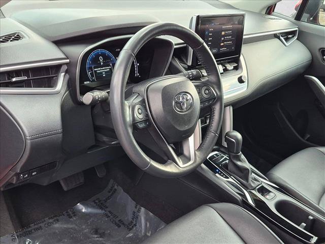 Used 2024 Toyota Corolla Cross XLE FWD image 9